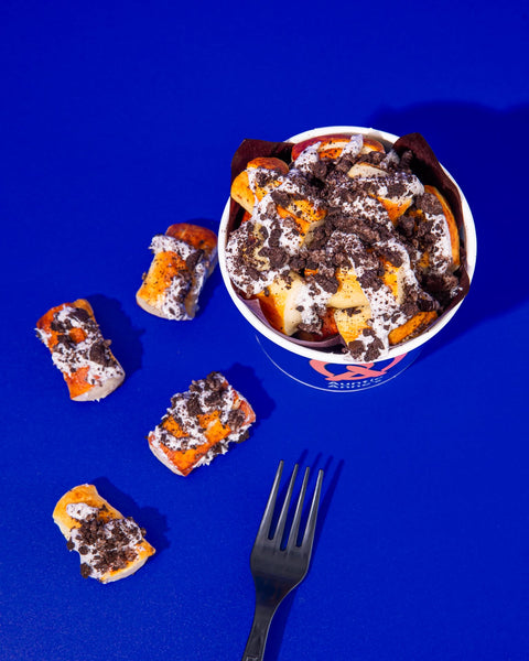 Auntie_Annes_Oreo_Topped_Cinnamon_Pretzel_Nuggets
