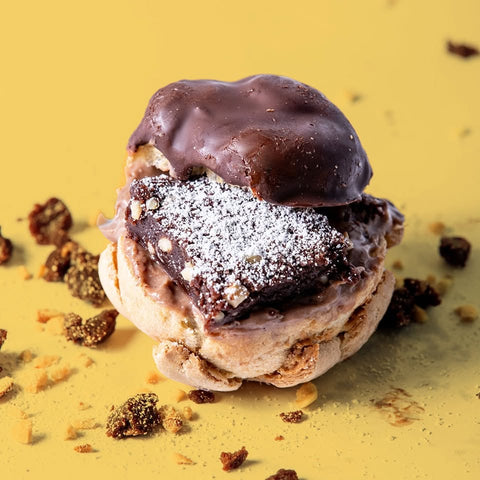Beard_Papa_Brownie_Pastry_Puff