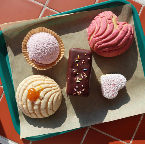 Comadre_Panaderia_Assortment_of_Pastries