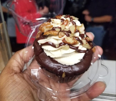 Cucake_and_a_Smile_Chocolate_Cupcake