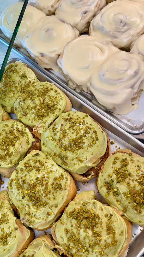 Frosted_Bakehouse_Cinnamon_Rolls