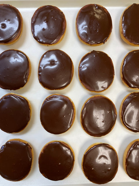 Missouri_Baking_Co_Chocolate_Dipped_Pastries