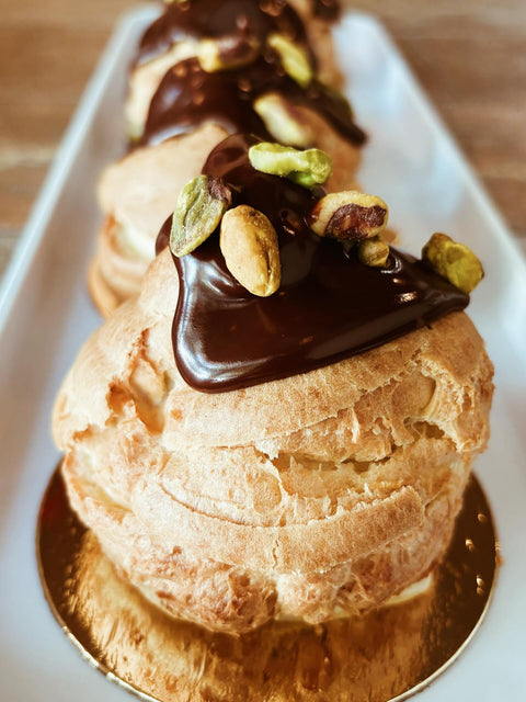 Mokaya_Dubai_Chocolate_Cream_Puff
