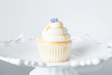 Confectioneiress Cupcakes & Sweets Indianapolis, IN fresh cakes
