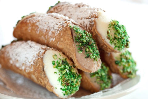 Angelo_Brocato_Cannolis