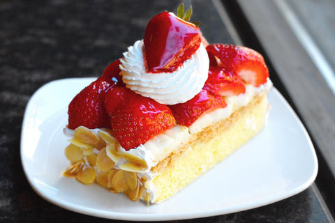 Astoria_Pastry_Shop_Strawberry_Shortcake