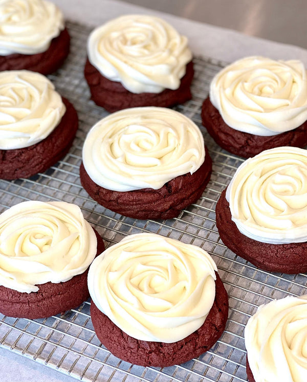 Cookie_Mama_Red_Velvet_Cookies_with_Frosting