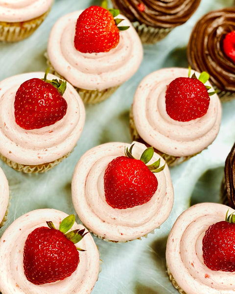 Deja_Vu_Strawberry_Cupcake