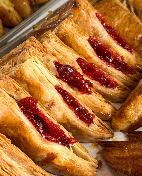 El_Bolilla_Bakery_Cherry_Turnover