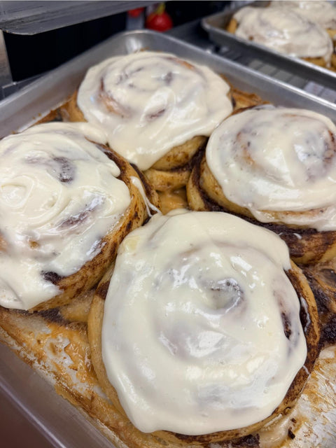 Love_by_the_Slice_Bakery_Cinnamon_Rolls