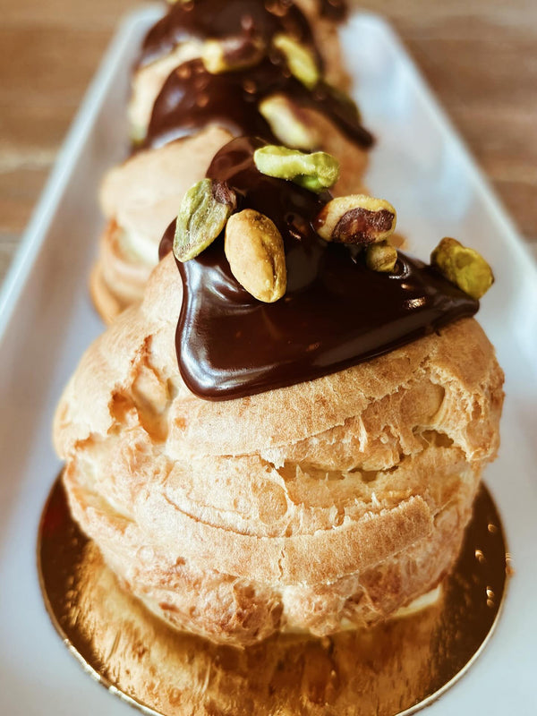 Mokaya_Dubai_Chocolate_Cream_Puff