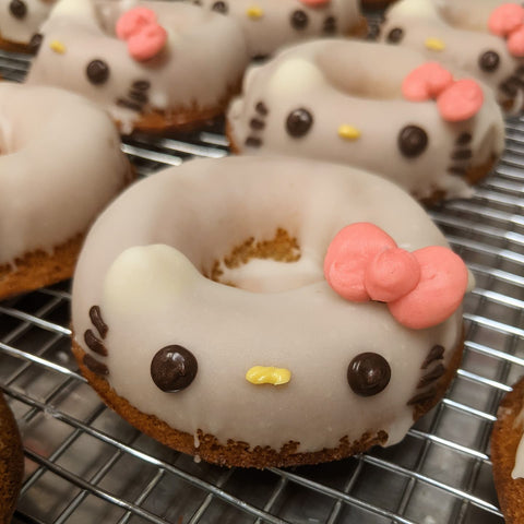 OMG_Squee_Hello_Kitty_Mochi_Donuts