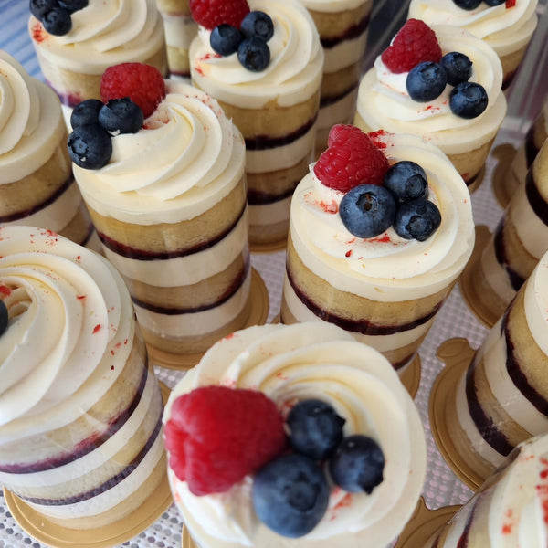 Sewell_Sweets_Bakery_Mini_Fruit_cakes