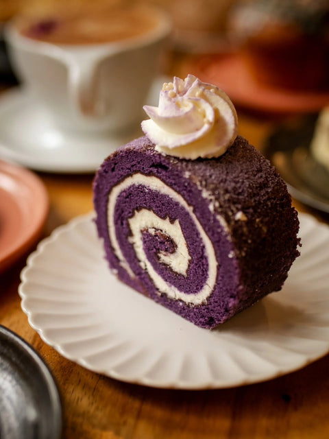 hood_famous_bakery_ube_cake_roll