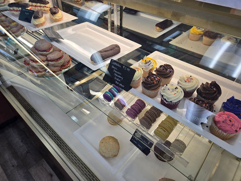 The Mad Batter Bakery and Café logo