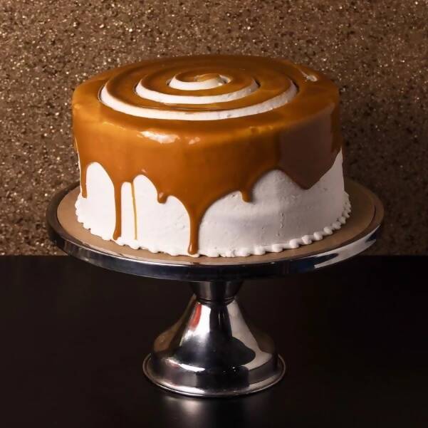 Vanilla Cream & Carmel - 8" 4-Layer Cake